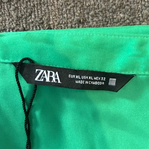 Zara Green Button Blouse - Picture 4 of 5